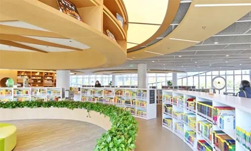 上海少年兒童圖書館（長(zhǎng)風(fēng)館）