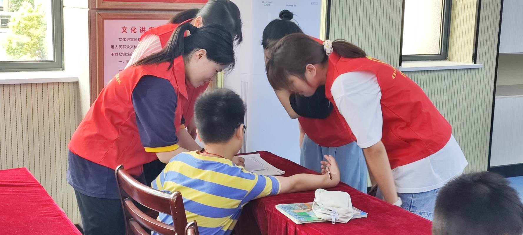 禁毒防拐小課堂，志愿服務大愛心
