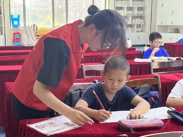 安徽學子三下鄉(xiāng)：紅色浸童心，童心永向黨