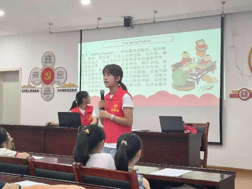 安徽學(xué)子三下鄉(xiāng)：承中華傳統(tǒng)文化，享世界文明碩果