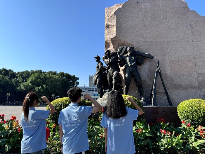 安徽財經(jīng)大學赴新疆生產(chǎn)建設兵團“情系天山，軍墾戍疆”暑期社會實踐紀實