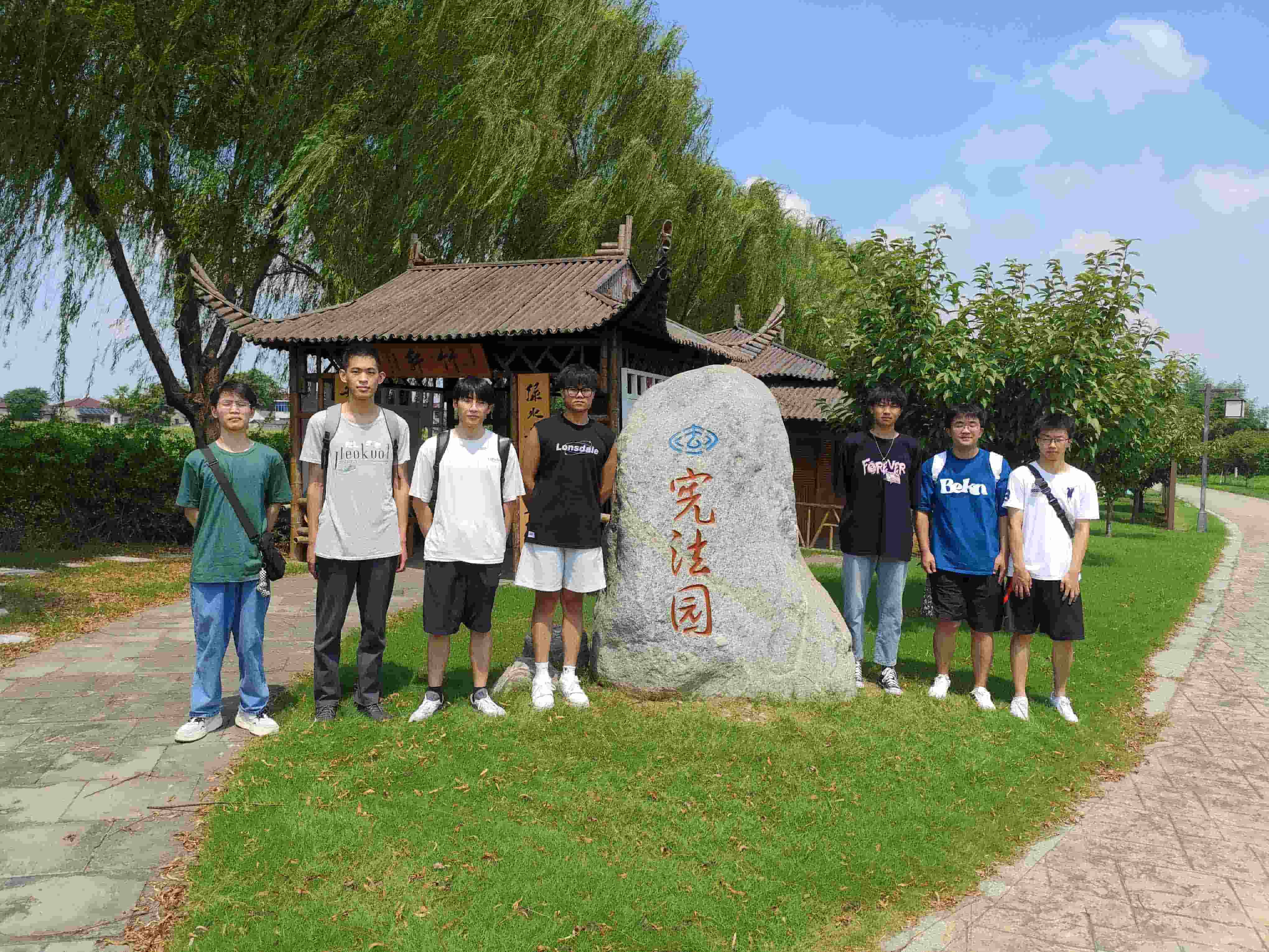 南信大“紅色記憶探尋”小分隊三下鄉(xiāng)：黨史鑄魂，青春揚帆