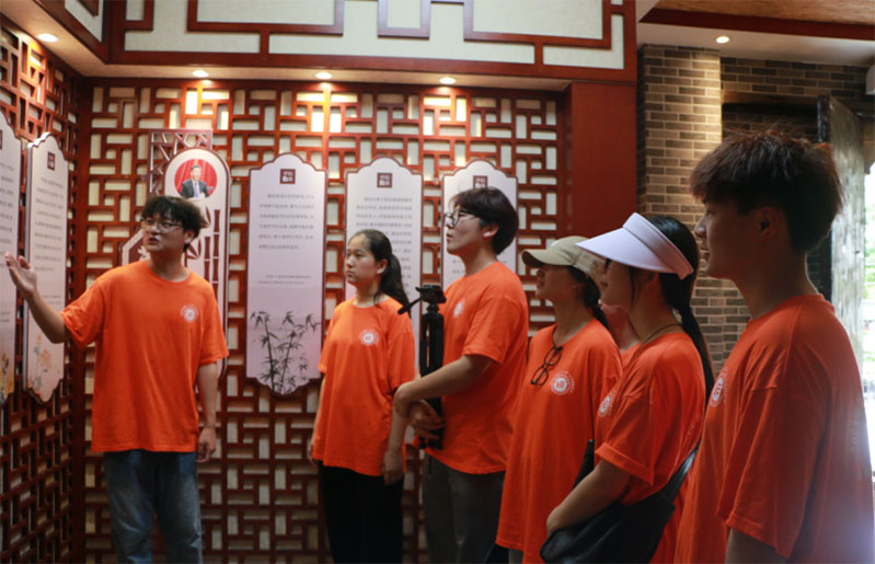 湖南工程學(xué)院管理學(xué)院“三下鄉(xiāng)”：傳承孝廉家風 弘揚清風正氣