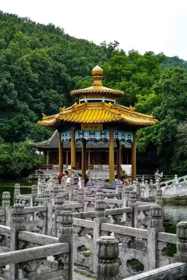 保護生態(tài)環(huán)境，滁院學(xué)子赴瑯琊山開展三下鄉(xiāng)志愿服務(wù)活動