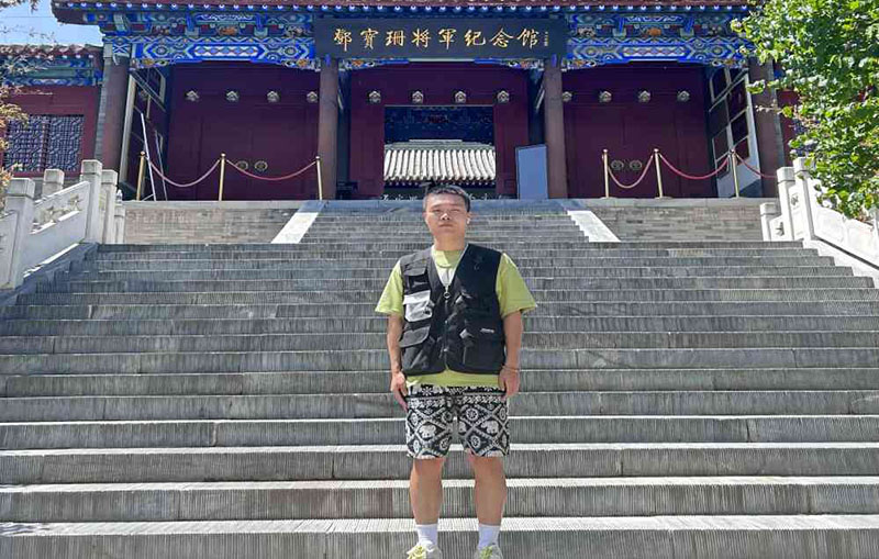 無錫學(xué)院學(xué)子“三下鄉(xiāng)”：“將軍風(fēng)骨存萬世，定邊為民矢不渝”