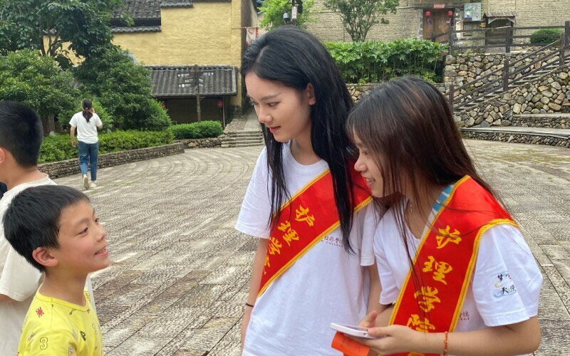 閩衛(wèi)院學子三下鄉(xiāng)：下黨義診守健康，重溫紅色記憶，筑牢信仰之基