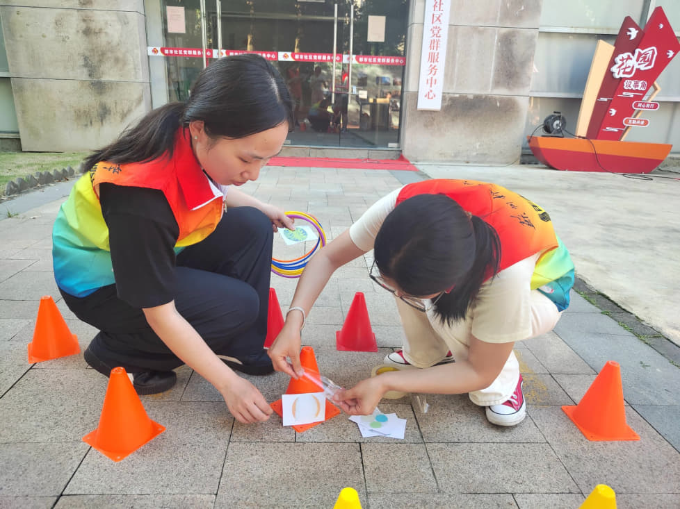 蘇州科技大學(xué) “法治護(hù)航，無(wú)毒前行”禁毒小分隊(duì)暑期實(shí)踐：同創(chuàng)無(wú)毒社會(huì)，共享安寧生活