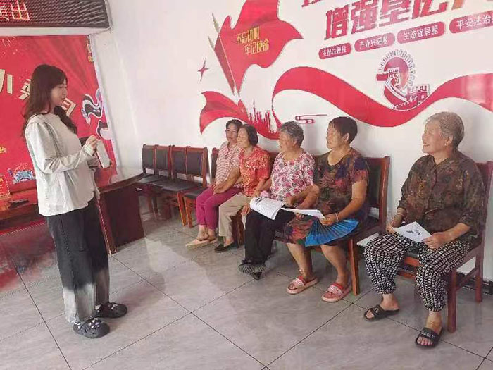 江蘇大學學子返家鄉(xiāng)實踐：普及防詐騙知識，以法保障最美夕陽紅