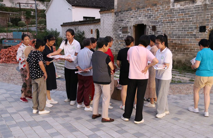 淮師學(xué)子三下鄉(xiāng)：讓法律走進(jìn)生活，助力美好鄉(xiāng)村