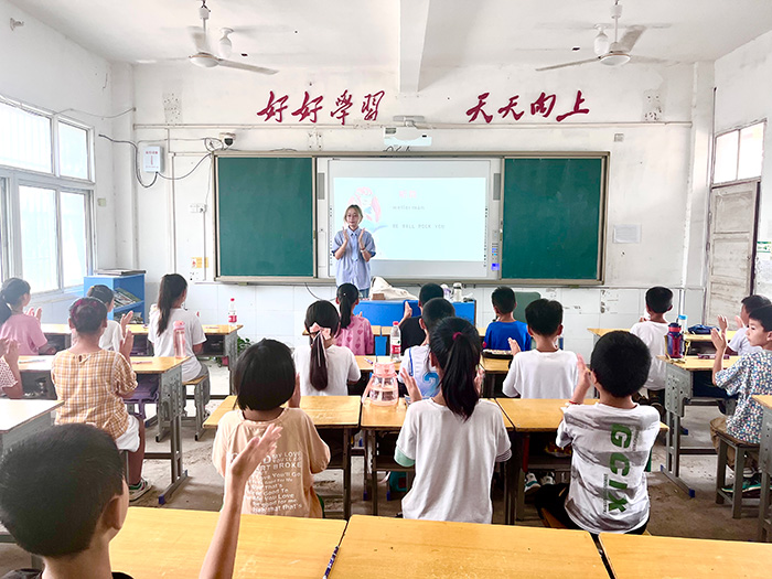 南京財經(jīng)大學(xué)：音樂撥動心弦，溫情律動精彩