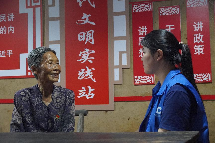 河南工業(yè)大學(xué)學(xué)子三下鄉(xiāng)：義務(wù)守護(hù)初心，賡續(xù)紅色血脈