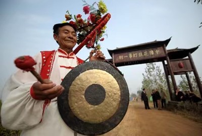 滁院學(xué)子三下鄉(xiāng)：探尋花鼓燈文化，感受“東方芭蕾”之美