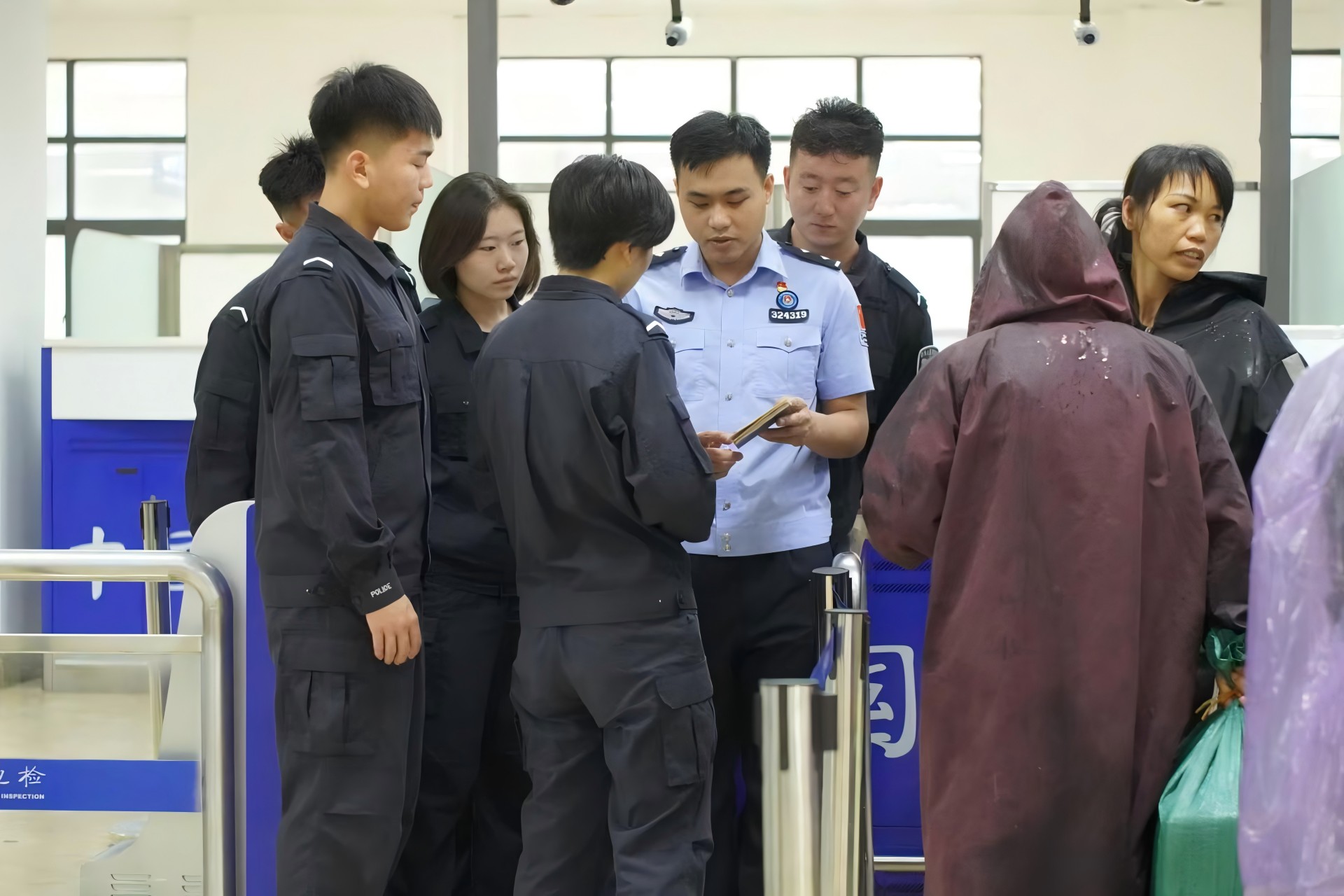 追尋紅跡涉邊境，口岸研學(xué)鑄警魂