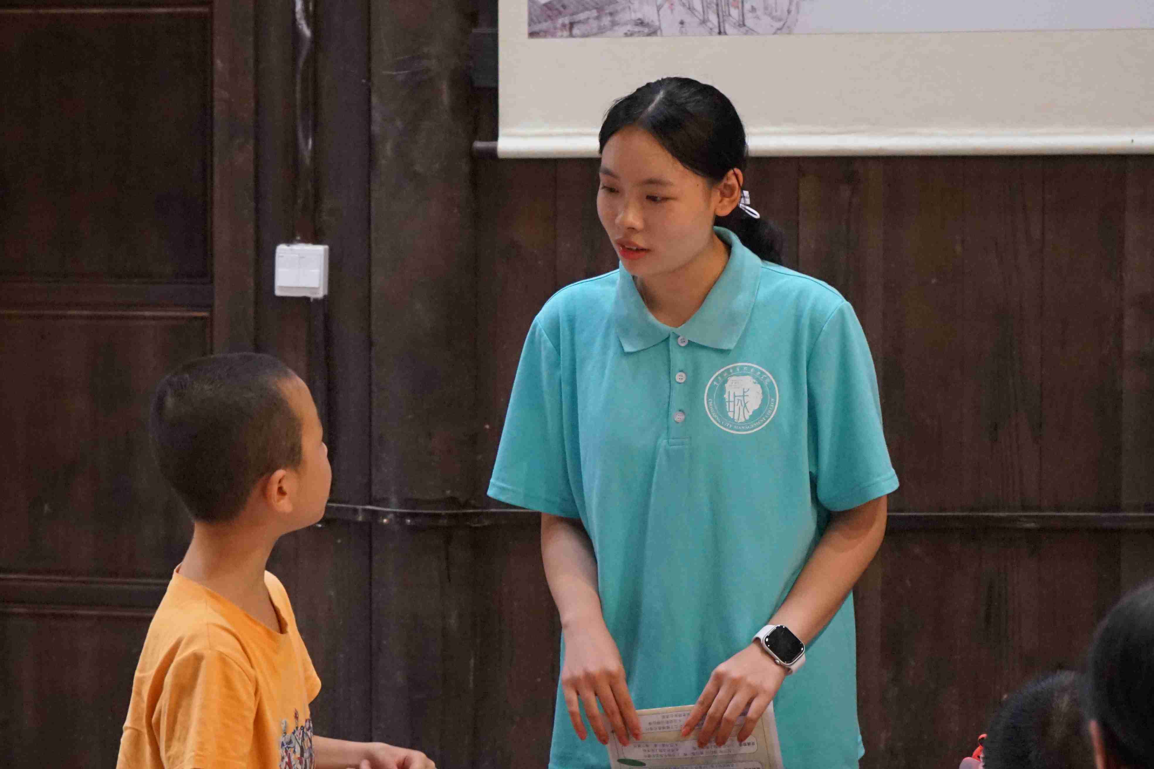 重城管院生命“童”行公益服務(wù)隊(duì)三下鄉(xiāng)開(kāi)展 “大手牽小手，共筑安全夢(mèng)”安全知識(shí)問(wèn)答主題活動(dòng)