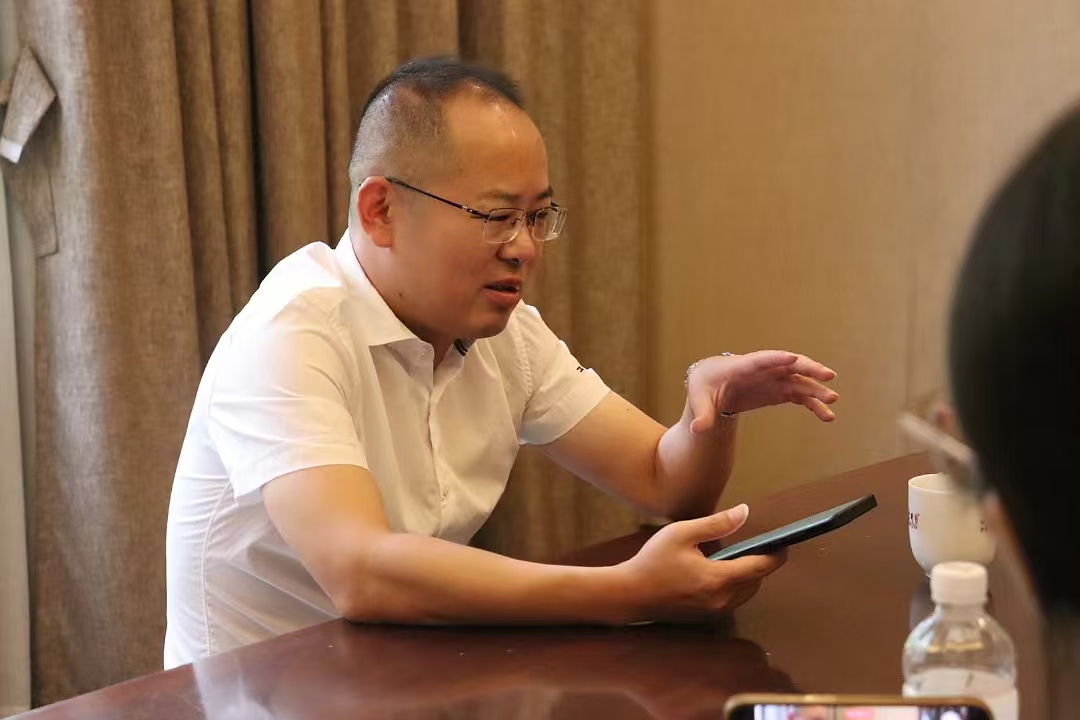 金龍村：茶企引領(lǐng)經(jīng)濟(jì)，人才助力振興