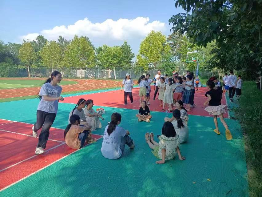 燃青春，正夏日：星光支教隊在育英中學開展趣味運動會！