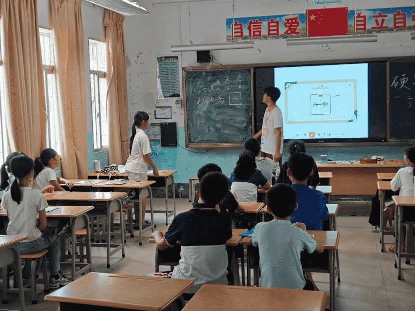 數(shù)海玖帆揚(yáng)帆啟航：綜合教育啟航，點(diǎn)亮希望之光