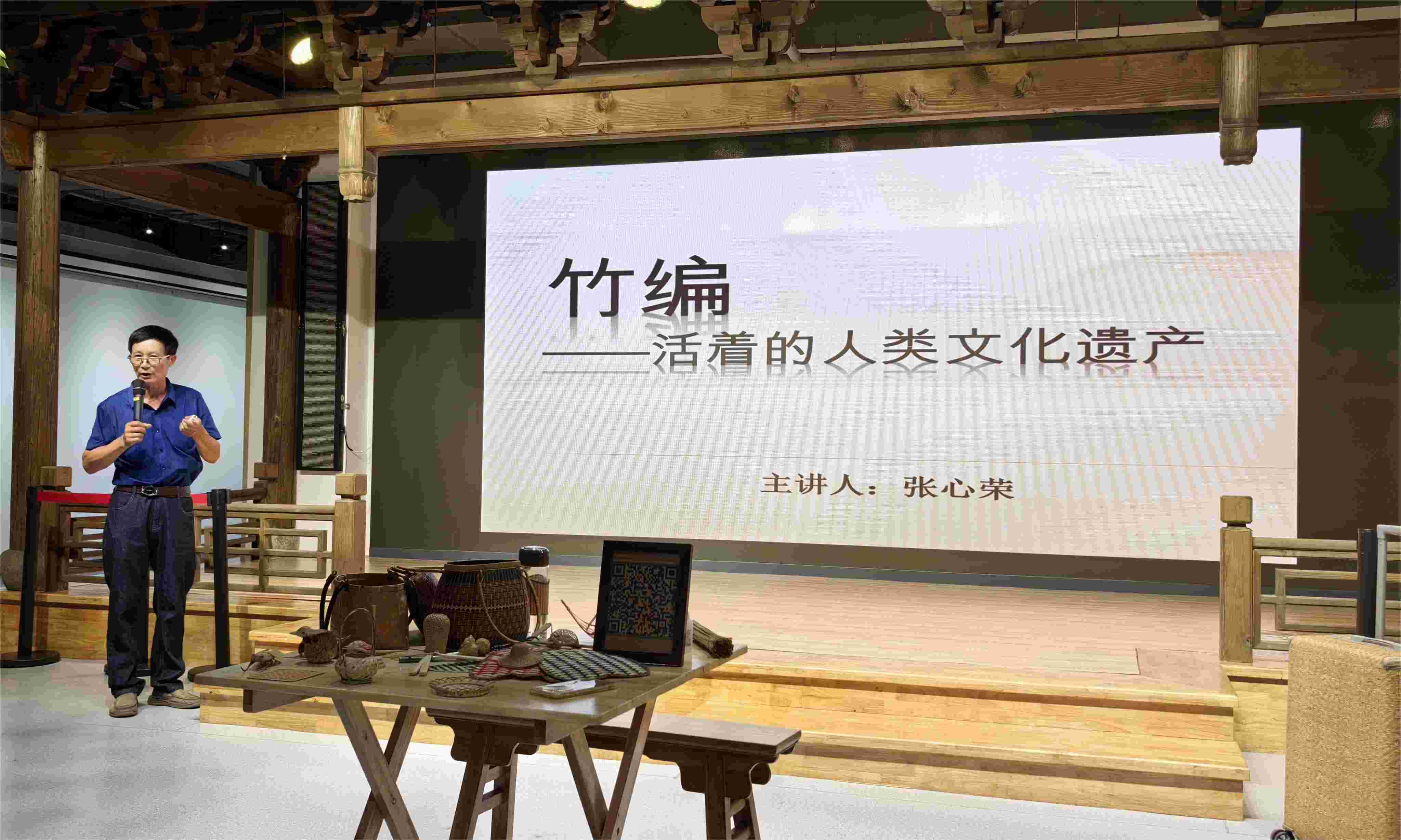 一篾一竹織天地，一折一轉(zhuǎn)蘊(yùn)匠魂： 遺夢(mèng)千年，萬(wàn)象根星團(tuán)隊(duì)體驗(yàn)象山竹編非遺課程，訪(fǎng)談非遺傳承人