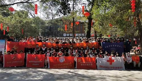 青春暖夕陽，急救照人間