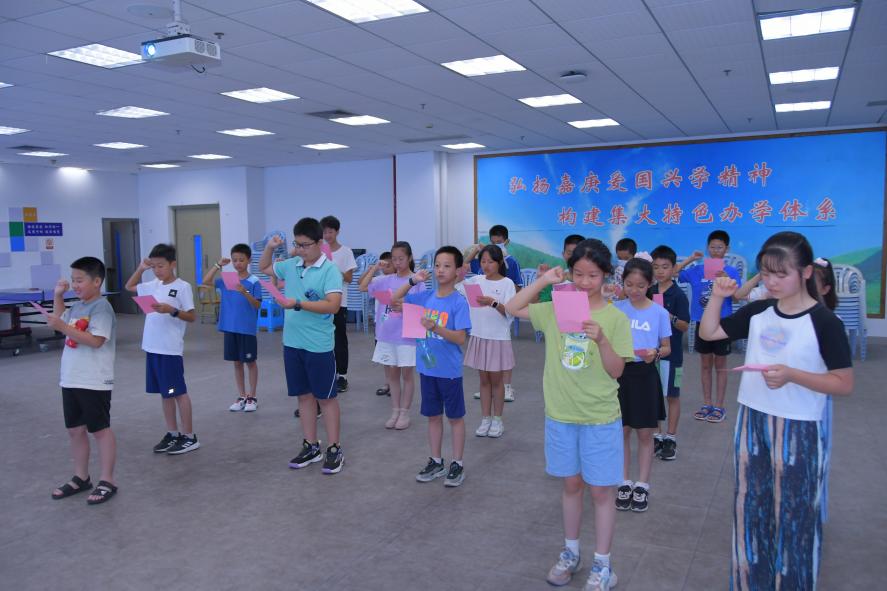 遨游數(shù)理蘇頌伴，點(diǎn)燃夏日展英才 3