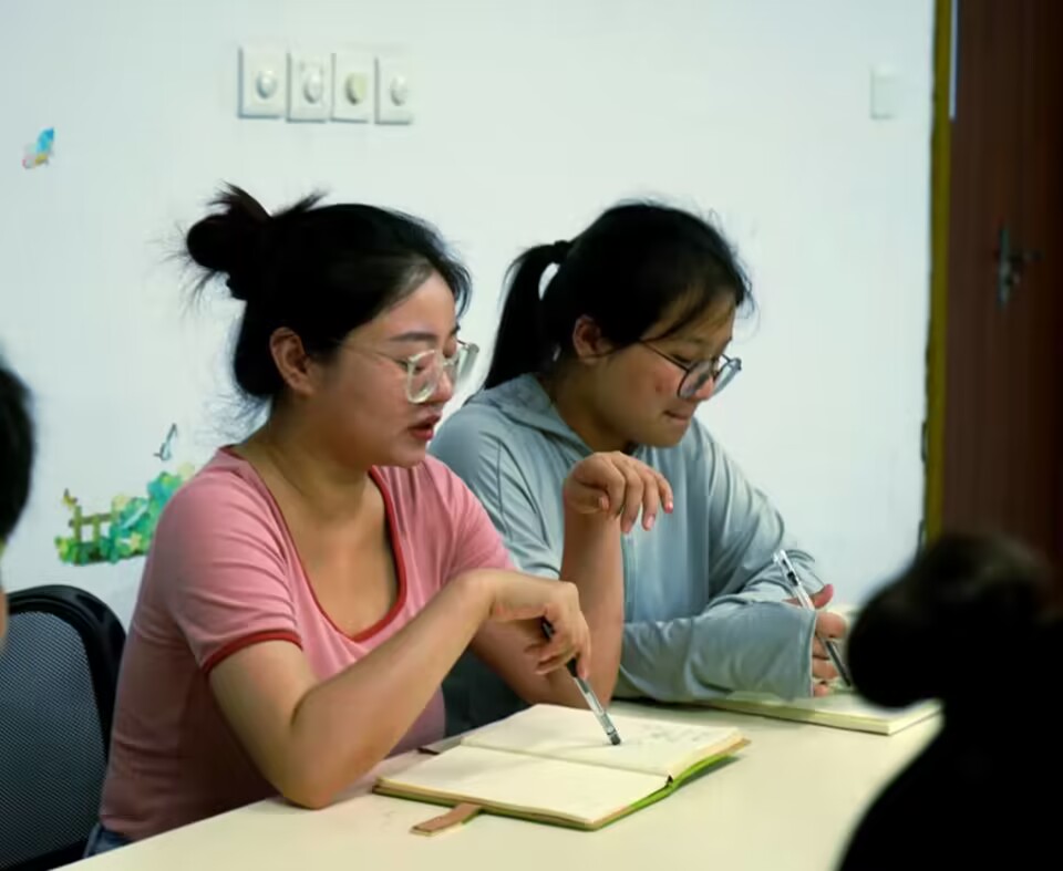 移通學(xué)子三下鄉(xiāng)：筆墨鄉(xiāng)村染，志愿服務(wù)行