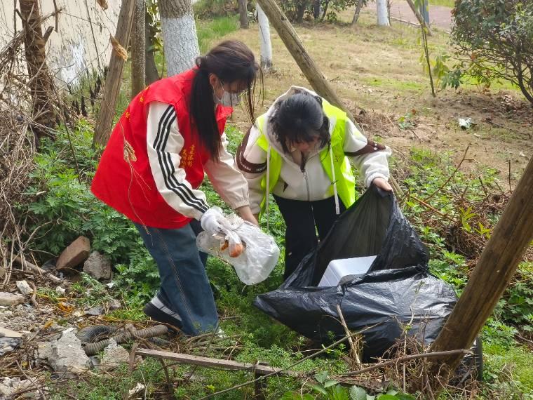 青春志愿，愛在社區(qū)—西南石油大學（南充）土木工程與測繪學院開展雷鋒月志愿服務系列活動