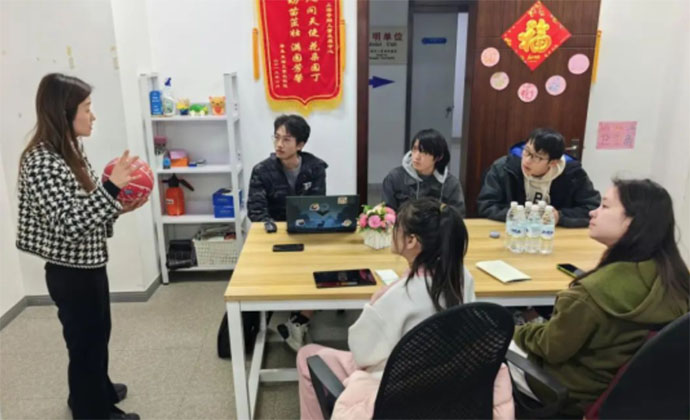 復(fù)旦上醫(yī)這門(mén)社會(huì)實(shí)踐課程，讓教育更有溫度