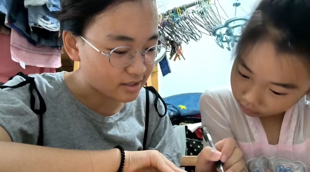 “情牽留守，愛暖童心”暑期社會實踐——舉行義務(wù)支教，筑